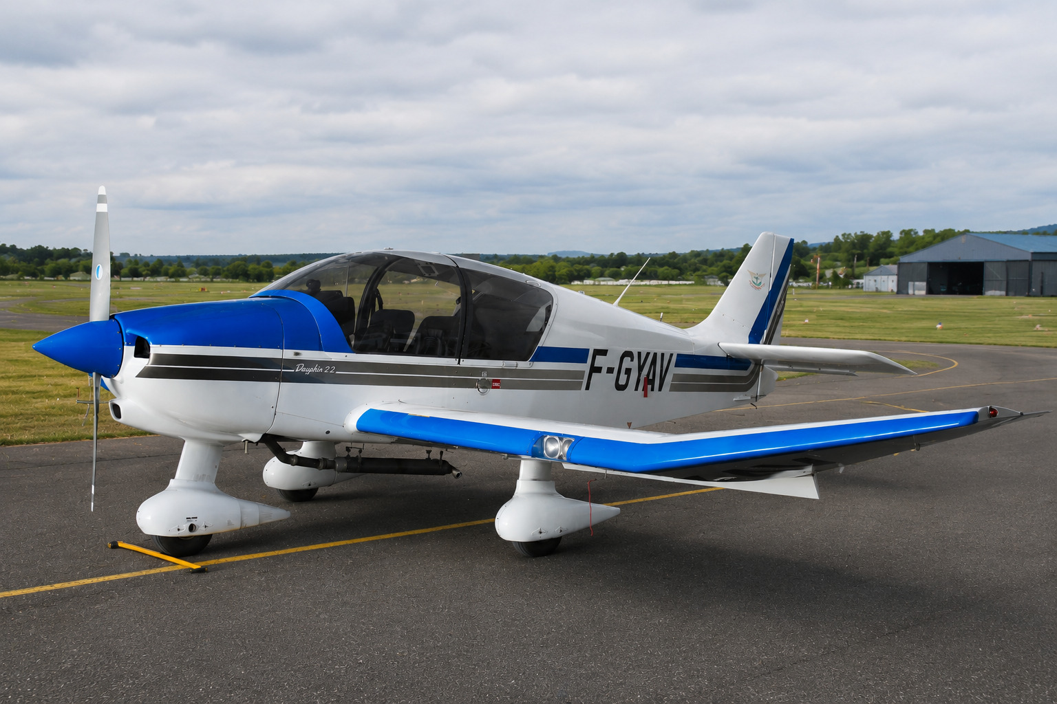 DR400-120 Dauphin