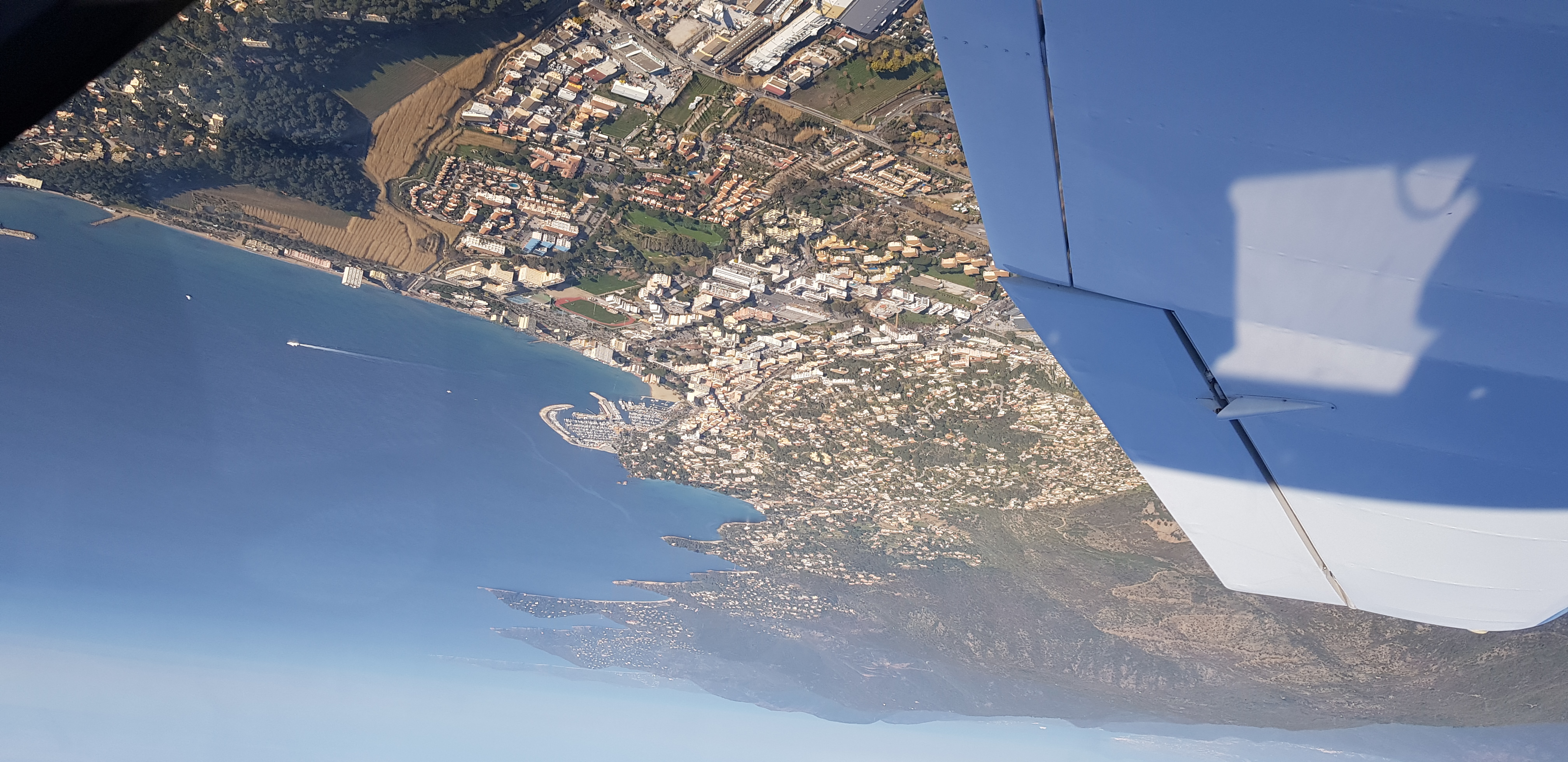 Côte varoise depuis les airs